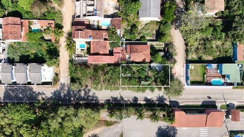 Terreno à venda em Serra, Manguinhos, com 300 m²