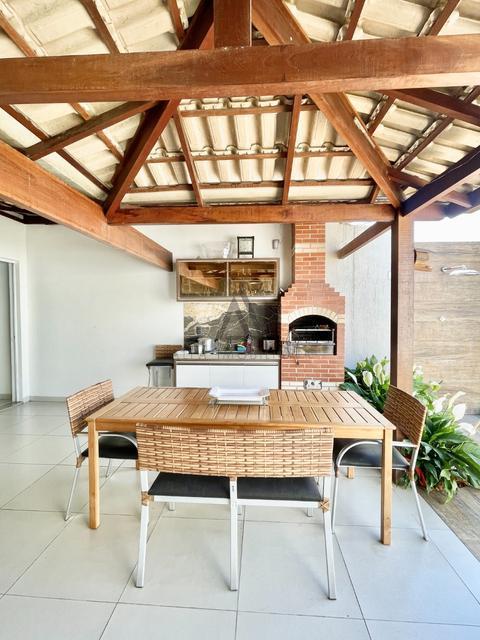 Casa à venda em Serra, Morada de Laranjeiras, com 4 quartos, com 168 m²